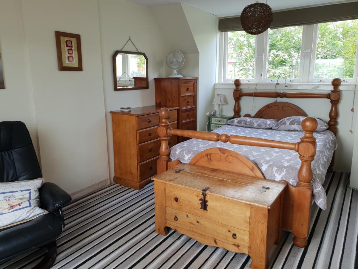 Quirky Lochside Home อินเวอเรรี ภายนอก รูปภาพ